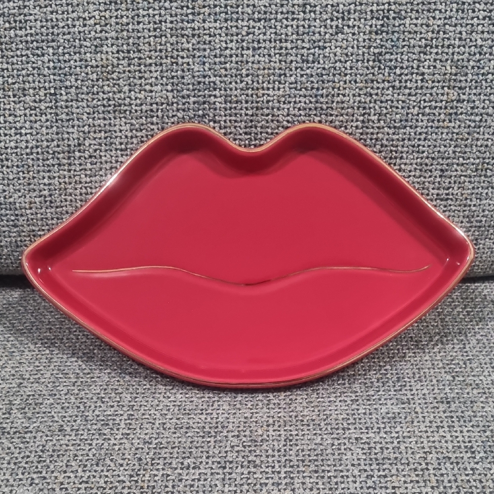 Ceramic Red Lips Shaped Tray